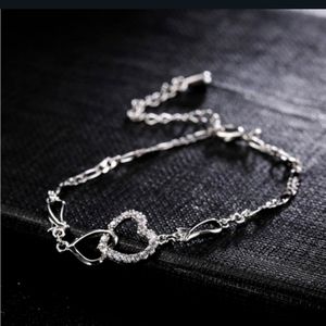 - Absolutely gorgeous 925 sterling  ankle bracelet with rhinestones 252 mm lengt